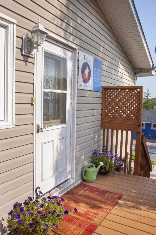 Tiga Bed And Breakfast Yellowknife Eksteriør billede