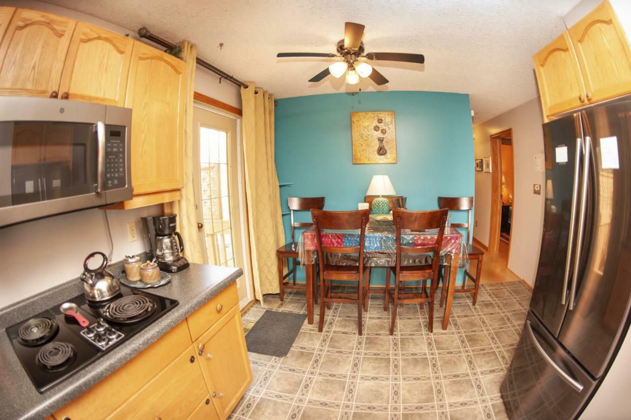 Tiga Bed And Breakfast Yellowknife Eksteriør billede